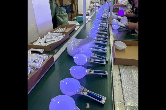 Controller DMX Wireless per il controllo senza fili di sfere LED ricaricabili utilizzate in concerti e prove di più giorni