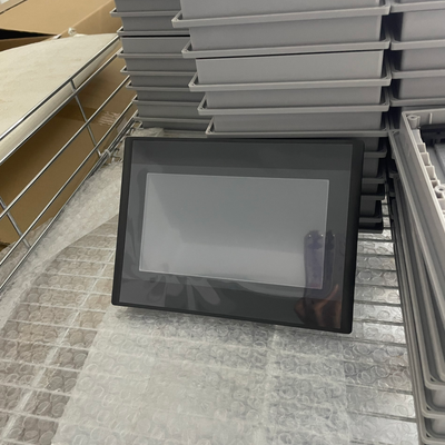 Interfaccia uomo-macchina HMI da 4,3 pollici con luminosità 400cd/m2 e pannello touch screen con tensione di ingresso CC 24 V