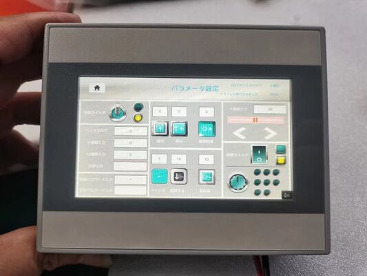 HMI sistemi di interfaccia uomo-macchina che forniscono soluzioni scalabili per progetti di automazione industriale su piccola e ampia scala